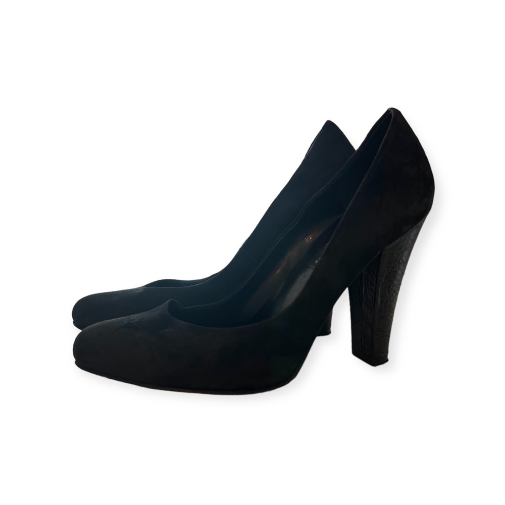 Suede leather heeled shoes. Size 8.5